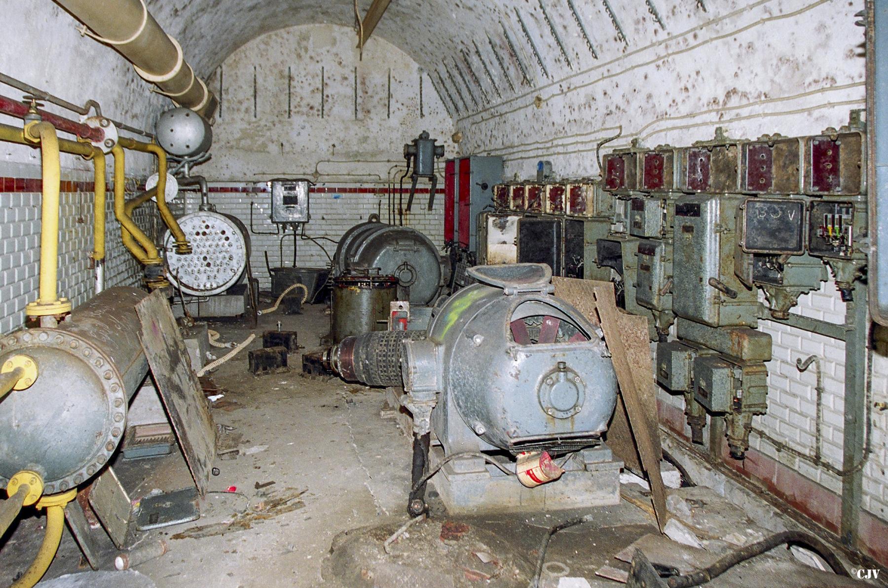Ligne Maginot - METRICH - A17 - (Ouvrage d'artillerie) - Le sous-station traction - Lia VERMEULEN