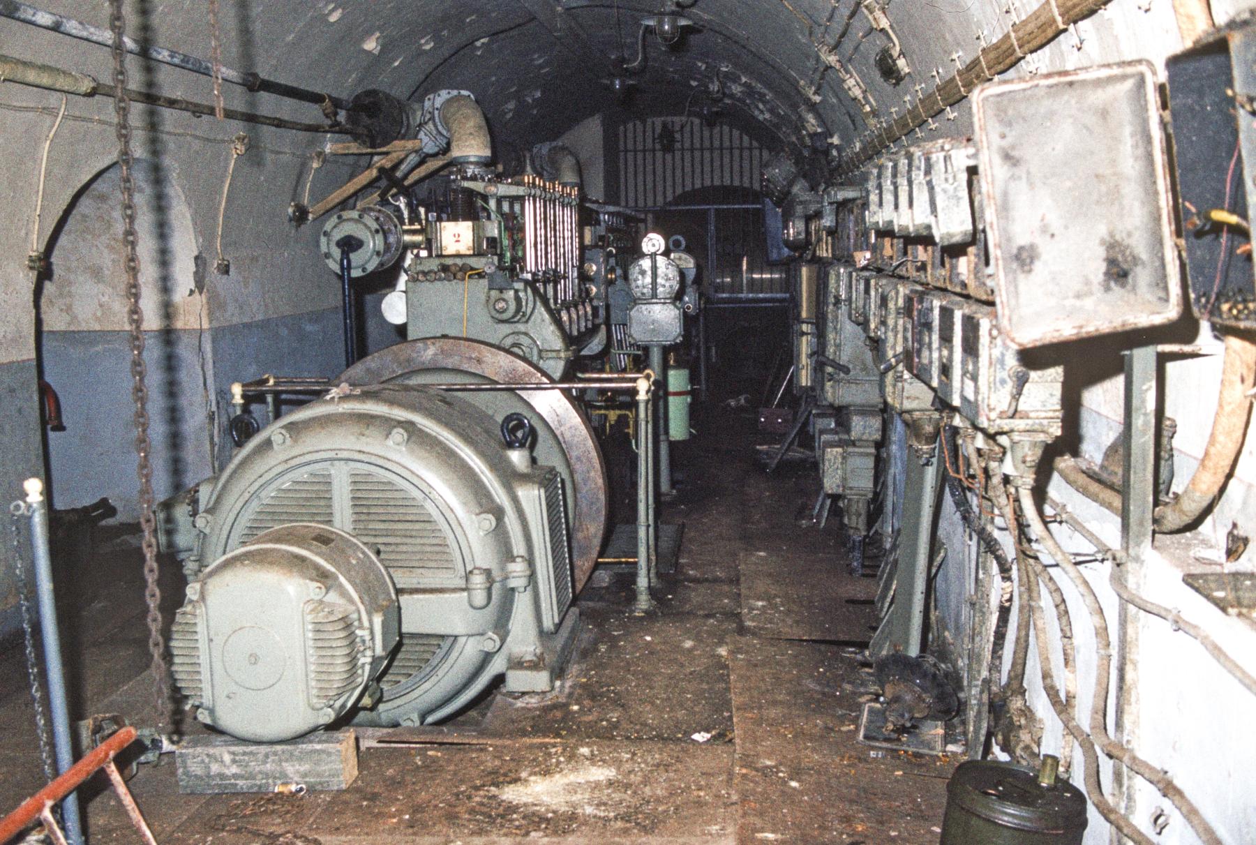 Ligne Maginot - METRICH - A17 - (Ouvrage d'artillerie) - L'usine électrique
Groupe électrogène SGCM n°2 - MANSUY Michel