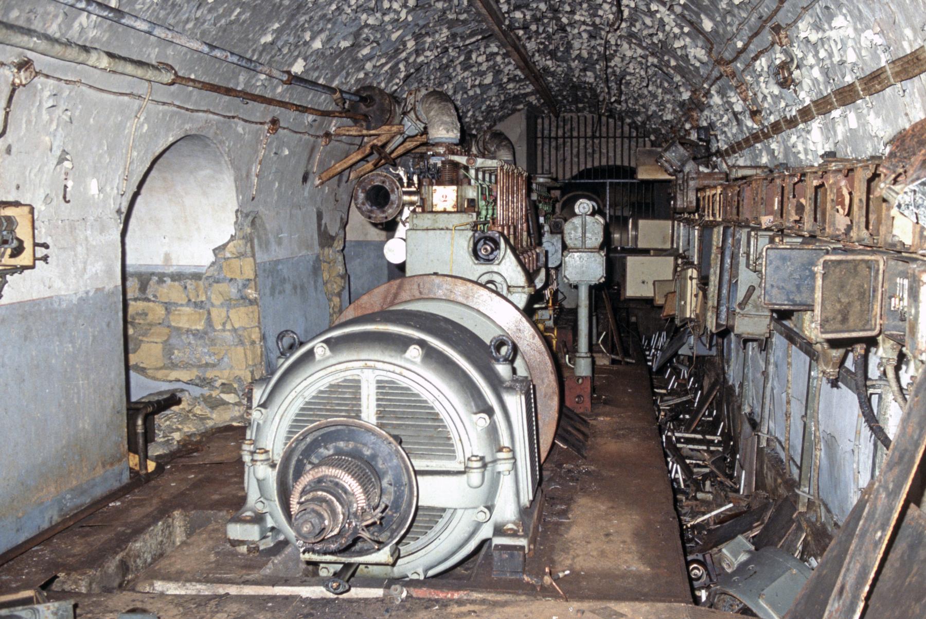 Ligne Maginot - METRICH - A17 - (Ouvrage d'artillerie) - L'usine électrique
Groupe électrogène SGCM n°2 - MANSUY Michel