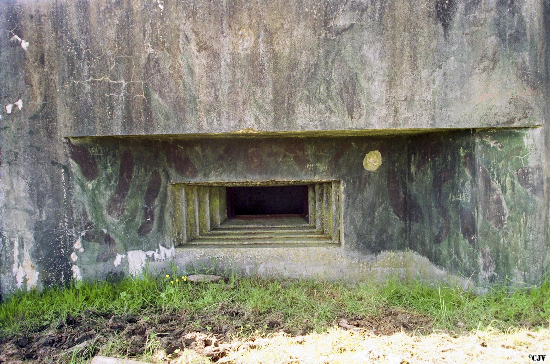 Ligne Maginot - C5B - WEIHER 2 - (Blockhaus pour canon) - Créneau gauche - Lia VERMEULEN
