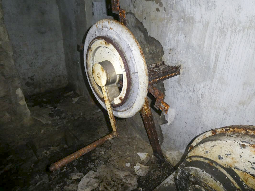 Ligne Maginot - COL DE RAUS (CR) - (Ouvrage d'infanterie) - Ventilateur manuel - ELLENA - CUNY