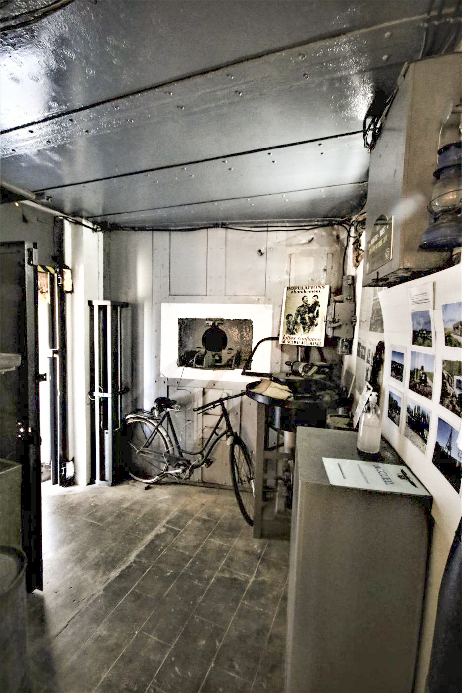 Ligne Maginot - MC29B - MC21 - (Casemate d'infanterie - double) - Chambre de tir mitrailleuse Ouest - Michel & Philippe ZIMMER