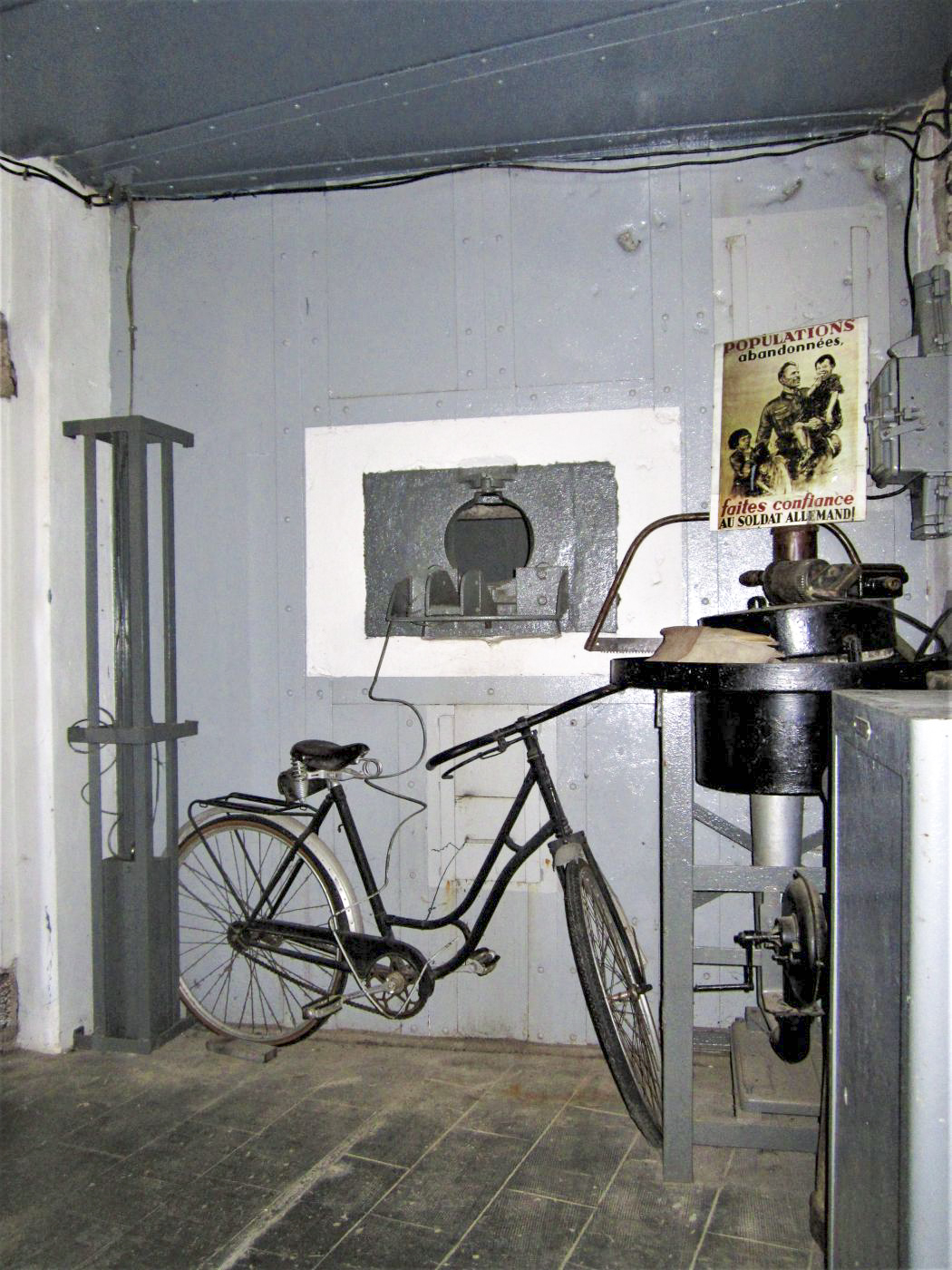 Ligne Maginot - MC29B - MC21 - (Casemate d'infanterie - double) - Chambre de tir mitrailleuse Ouest - Gregory Fuchs