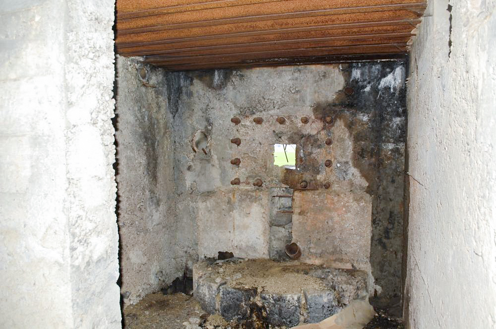 Ligne Maginot - CEZF-217 - BELLE FONTAINE - (Blockhaus lourd type STG / STG-FCR - Simple) - A l'intérieur: - Christian RICHON/devoitine520