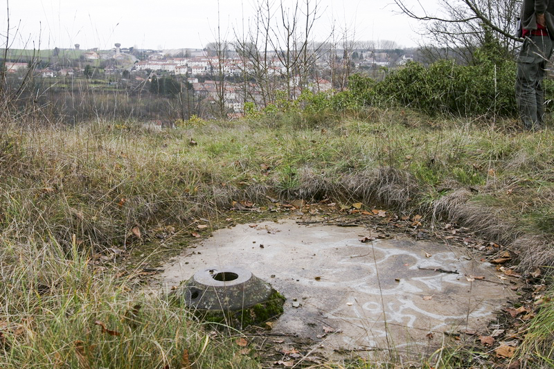 Ligne Maginot - DB35 - FROIDCUL - (Blockhaus pour canon) - L'orifice du périscope - Georges Huygen