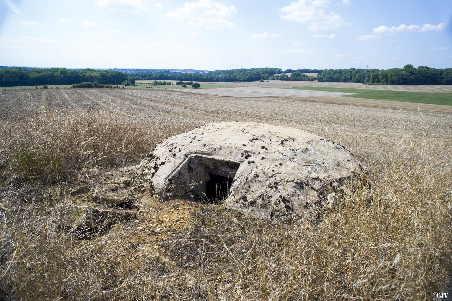 Ligne Maginot - DT26 - (Cuve pour arme d'infanterie) - Les entrées - Lia VERMEULEN