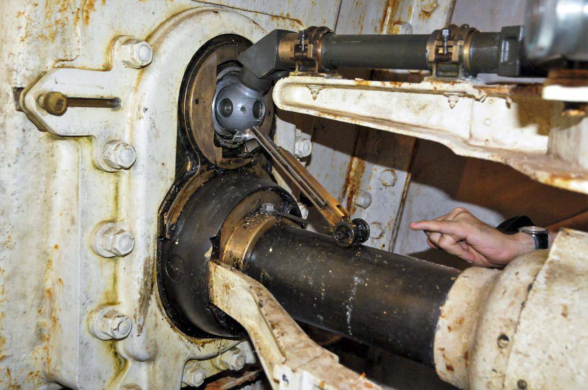 Ligne Maginot - AGAISEN - AN - E03 - (Ouvrage d'artillerie) - Bloc 2
Autre rareté : la lunette de visée APX L634 sur un mortier de 75-31 - jean Feraud