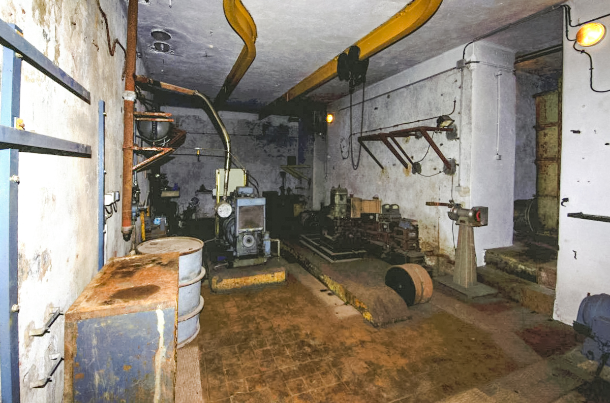 Ligne Maginot - BOIS DU FOUR - A5 - (Ouvrage d'infanterie) - Usine en cours de restauration - AURET Vincent