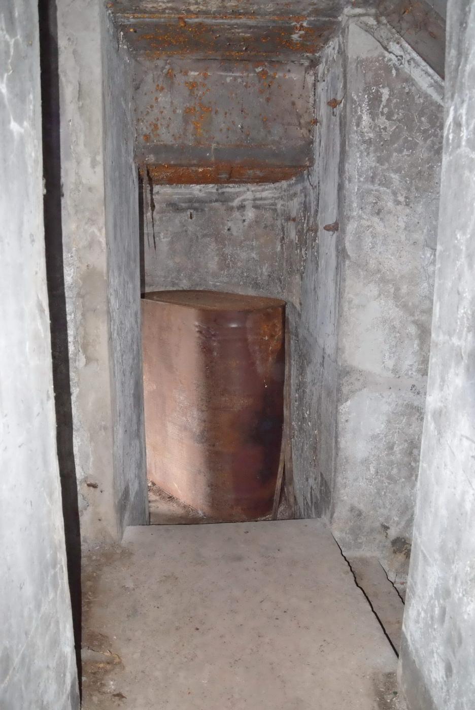 Ligne Maginot - 34/2 - CHALAMPE NORD OUEST - (Casemate d'infanterie - Double) - Entrée nord et l'escalier pour accéder à la casemate - D. Froehly