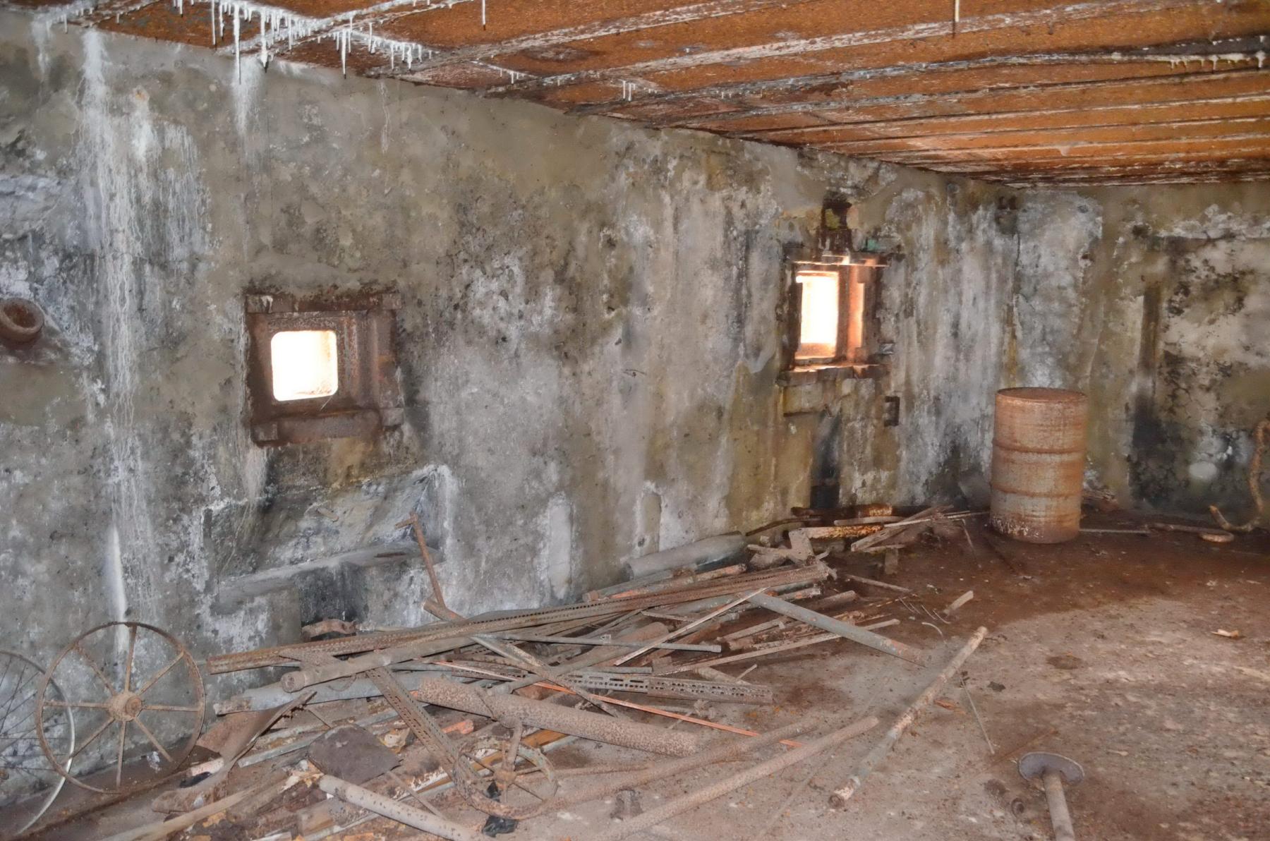 Ligne Maginot - 34/2 - CHALAMPE NORD OUEST - (Casemate d'infanterie - Double) - Chambre de tir sud  - D. Froehly