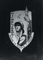 Ligne Maginot - MICHELSBERG - A22 - (Ouvrage d'artillerie) - La devise de l'ouvrage
Photo de l'insigne peint à l'entrée prise en 1939