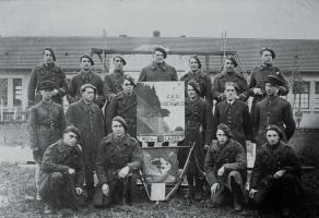 Ligne Maginot - 22° RIF - CEO du Hochwald ( 1ère CEO) - La 1ère Compagnie d'Equipage d'Ouvrage  affectée au Hochwald
2 rang sur la gauche, l'aspirant Haas et le Lt Nuninger