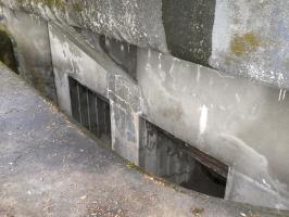 Ligne Maginot - CAP MARTIN - (Ouvrage d'artillerie) - Bloc 1 
Les deux créneaux de 81 mm