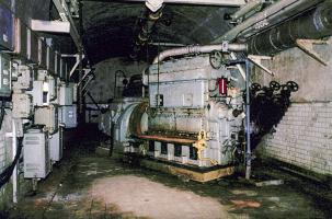 Ligne Maginot - CAP MARTIN - (Ouvrage d'artillerie) - L'usine électrique
Groupes électrogènes à moteurs Renault