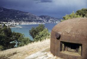 Ligne Maginot - CAP MARTIN - (Ouvrage d'artillerie) - Bloc 1
Vue sur Menton