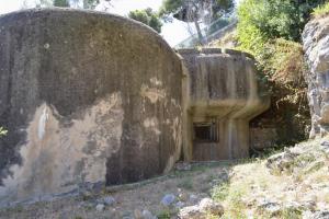 Ligne Maginot - CAP MARTIN - (Ouvrage d'artillerie) - Bloc 2
Créneau pour mitrailleuses