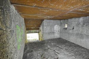 Ligne Maginot - PA DU CARREFOUR 248-1 - (Blockhaus pour canon) - Chambre de tir vue vers l'entrée du matériel
