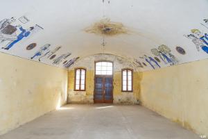 Ligne Maginot - FORT DE LA REVERE - (Casernement) - Une chambrée
Les décorations datent de la période de l'occupation par l'armée de l'air