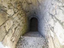 Ligne Maginot - CASTES RUINES 1 - (Observatoire d'infanterie) - Le couloir entre la tranchée sud et la tranchée nord
L'entrée sud