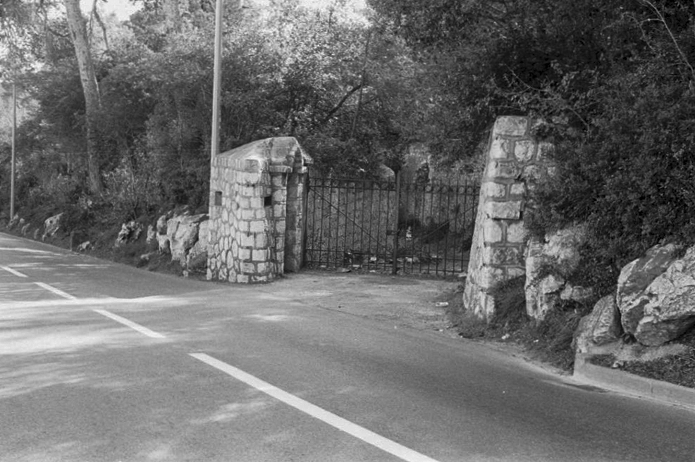 Ligne Maginot - CAP MARTIN - (Ouvrage d'artillerie) - Début de la tranchée d'accès au bloc 1 - Alain LOVINY