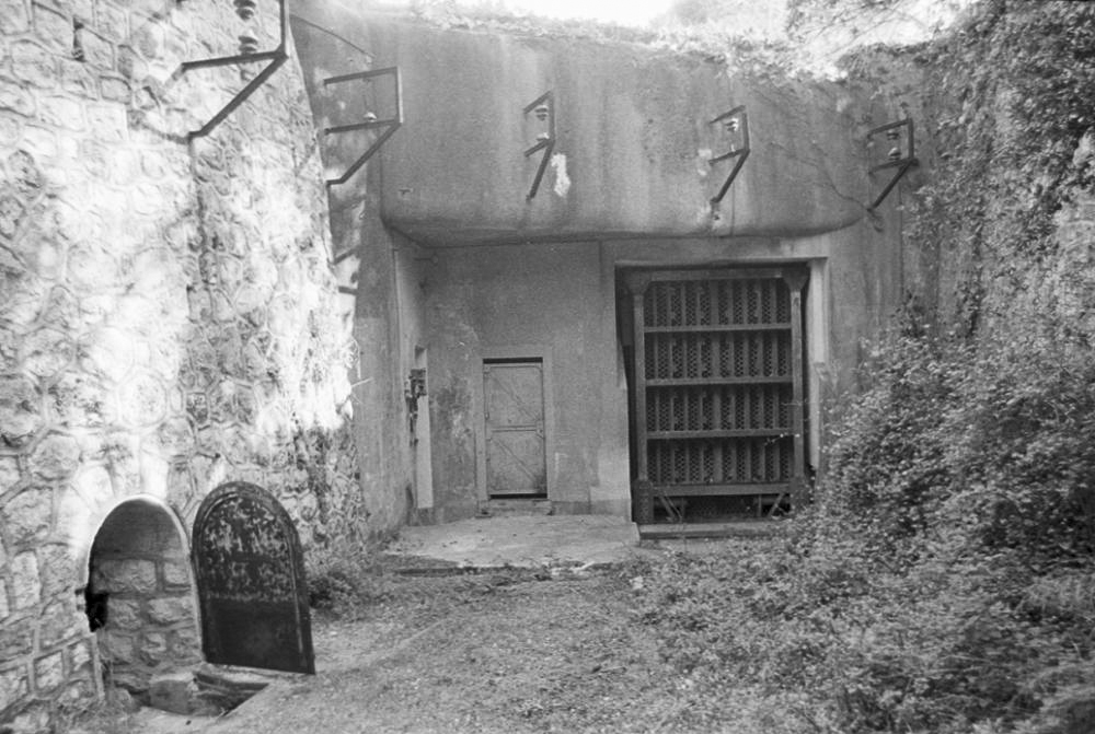 Ligne Maginot - CAP MARTIN - (Ouvrage d'artillerie) - Entrée de l'ouvrage - LOVINY Alain