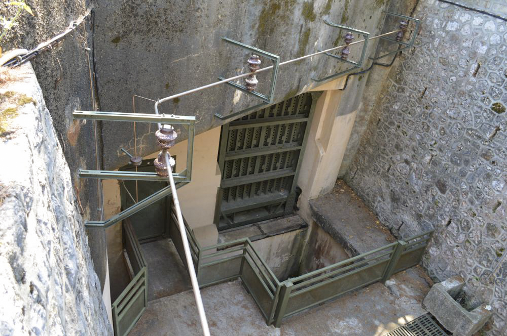 Ligne Maginot - CAP MARTIN - (Ouvrage d'artillerie) - Bloc 1
Entrée de l'ouvrage - ukmaginot