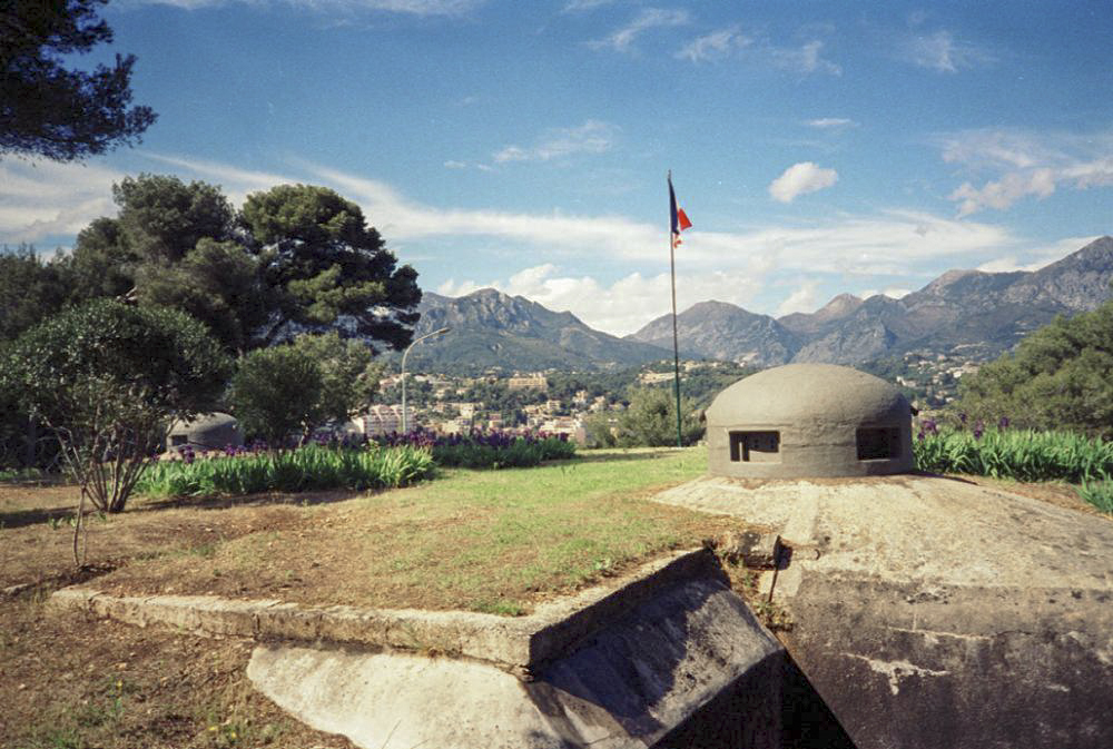 Ligne Maginot - CAP MARTIN - (Ouvrage d'artillerie) - Bloc 1
 - LOVINY Alain