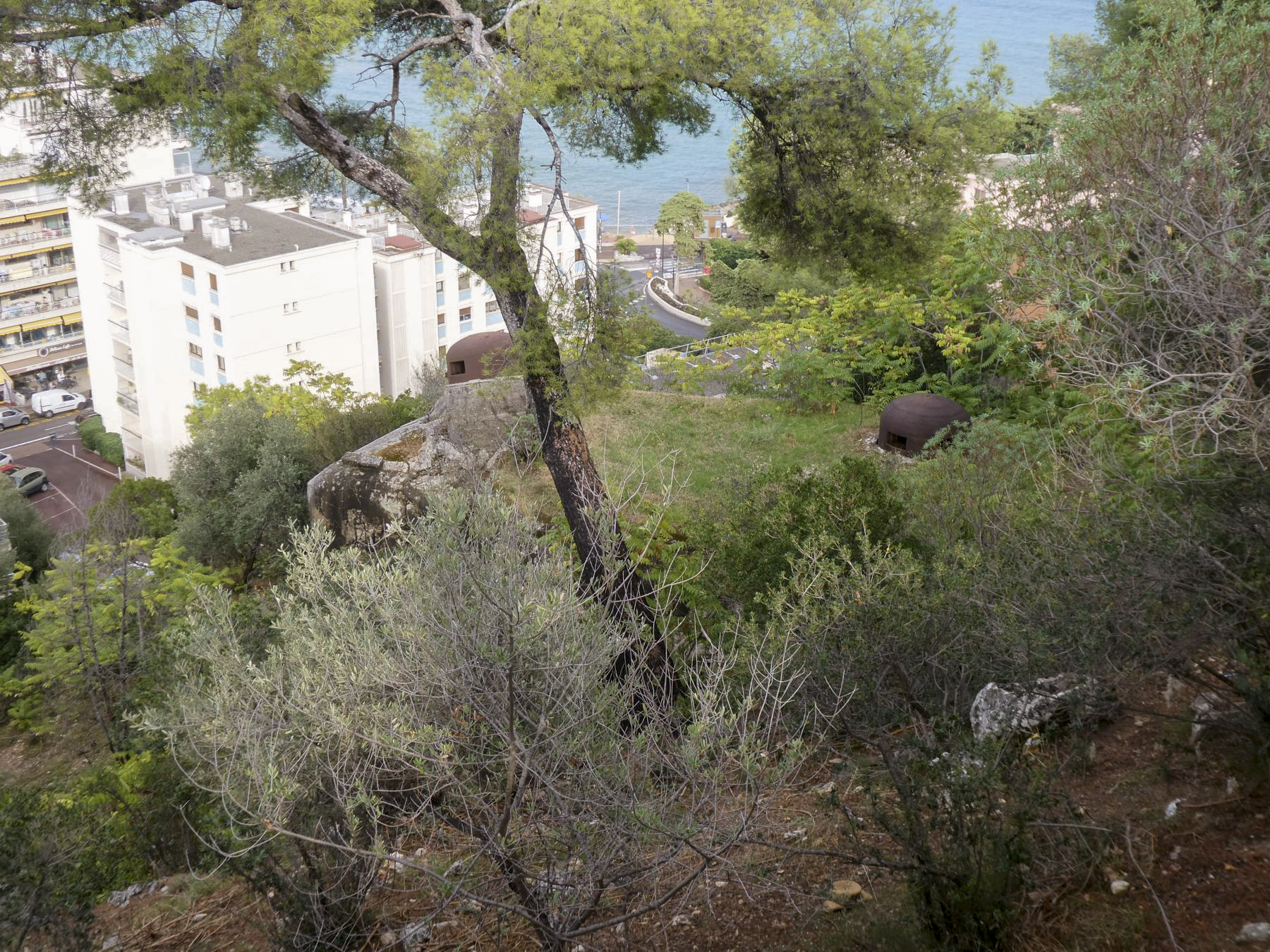 Ligne Maginot - CAP MARTIN - (Ouvrage d'artillerie) - Bloc 3
Les deux cloches GFM - ELLENA Daniel - CUNY Philippe