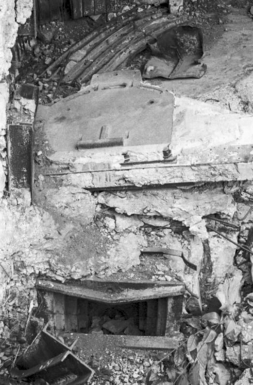 Ligne Maginot - CAP MARTIN - (Ouvrage d'artillerie) - Bloc 3 - Alain LOVINY