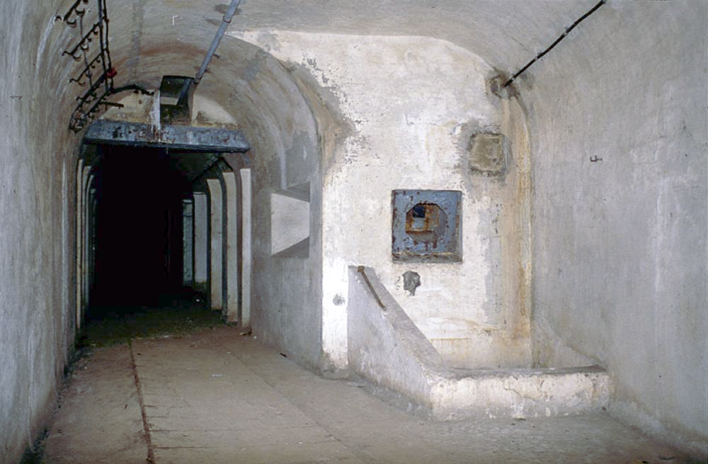 Ligne Maginot - CAP MARTIN - (Ouvrage d'artillerie) - Les galeries
Blockhaus de défense - LOVINY Alain