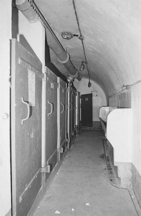 Ligne Maginot - CAP MARTIN - (Ouvrage d'artillerie) - Latrines et lavabos - LOVINY Alain
