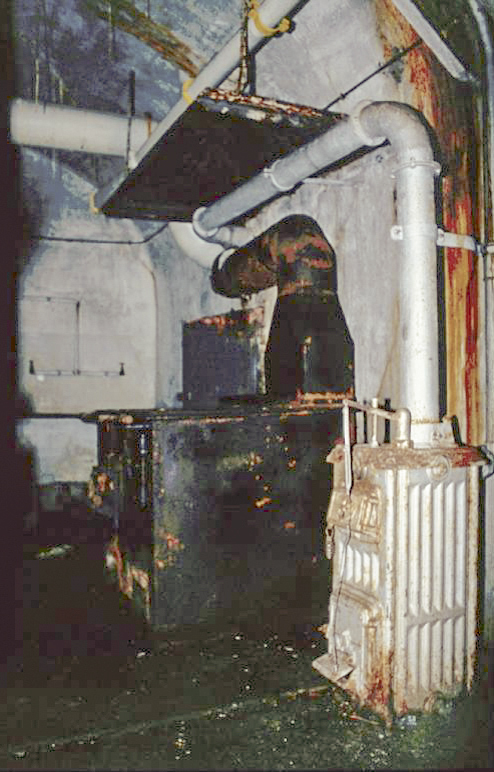 Ligne Maginot - NORD OUEST DE FONTVIVE (NOF) - (Abri) - Sa chaudière et sa cuisinière - Alain LOVINY