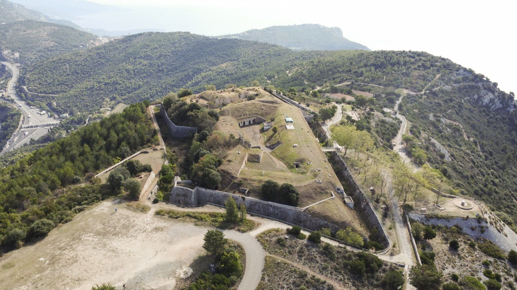 Ligne Maginot - FORT DE LA REVERE - (Casernement) - Fort de la Revère - ELLENA Daniel - CUNY Philippe