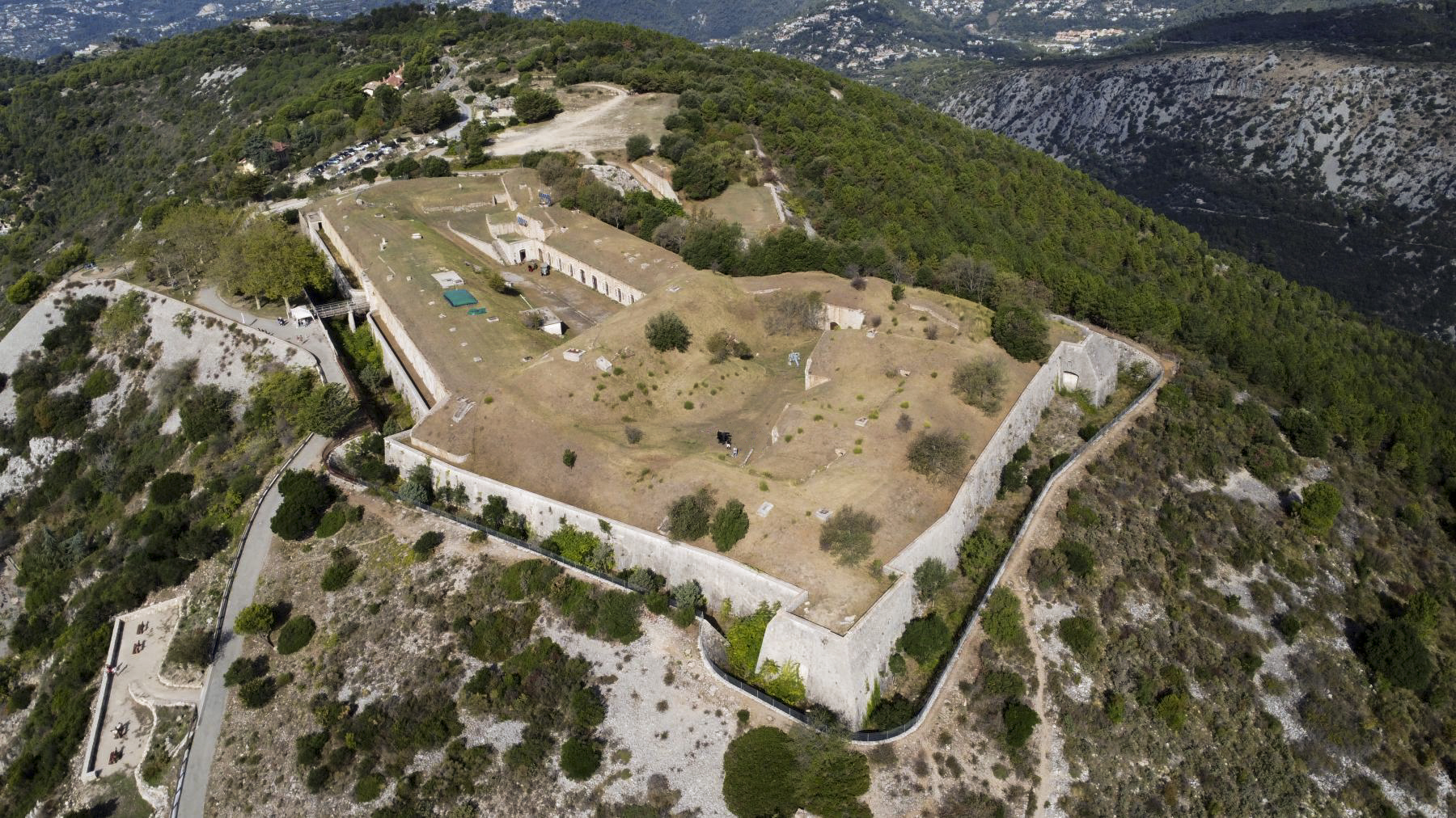 Ligne Maginot - FORT DE LA REVERE - (Casernement) - Fort de la Revère - ELLENA Daniel - CUNY Philippe