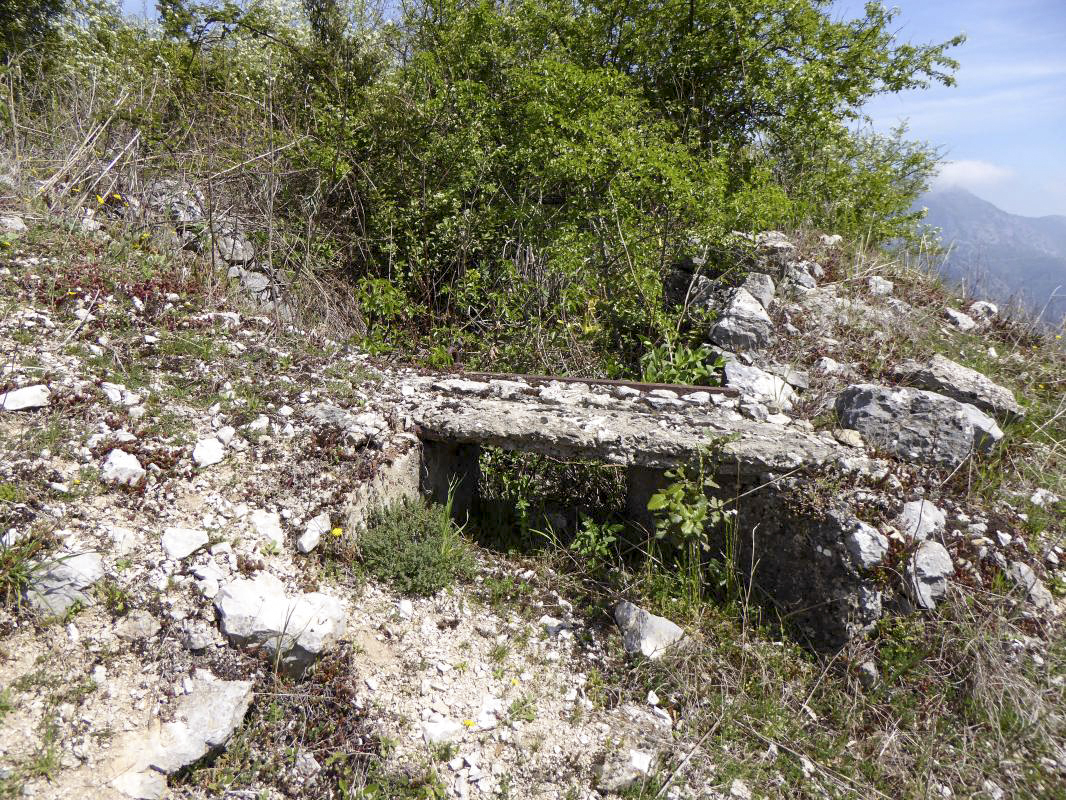 Ligne Maginot - CASTILLON SUD 1 - (Cuve pour arme d'infanterie) - Créneau ouest - ELLENA-CUNY