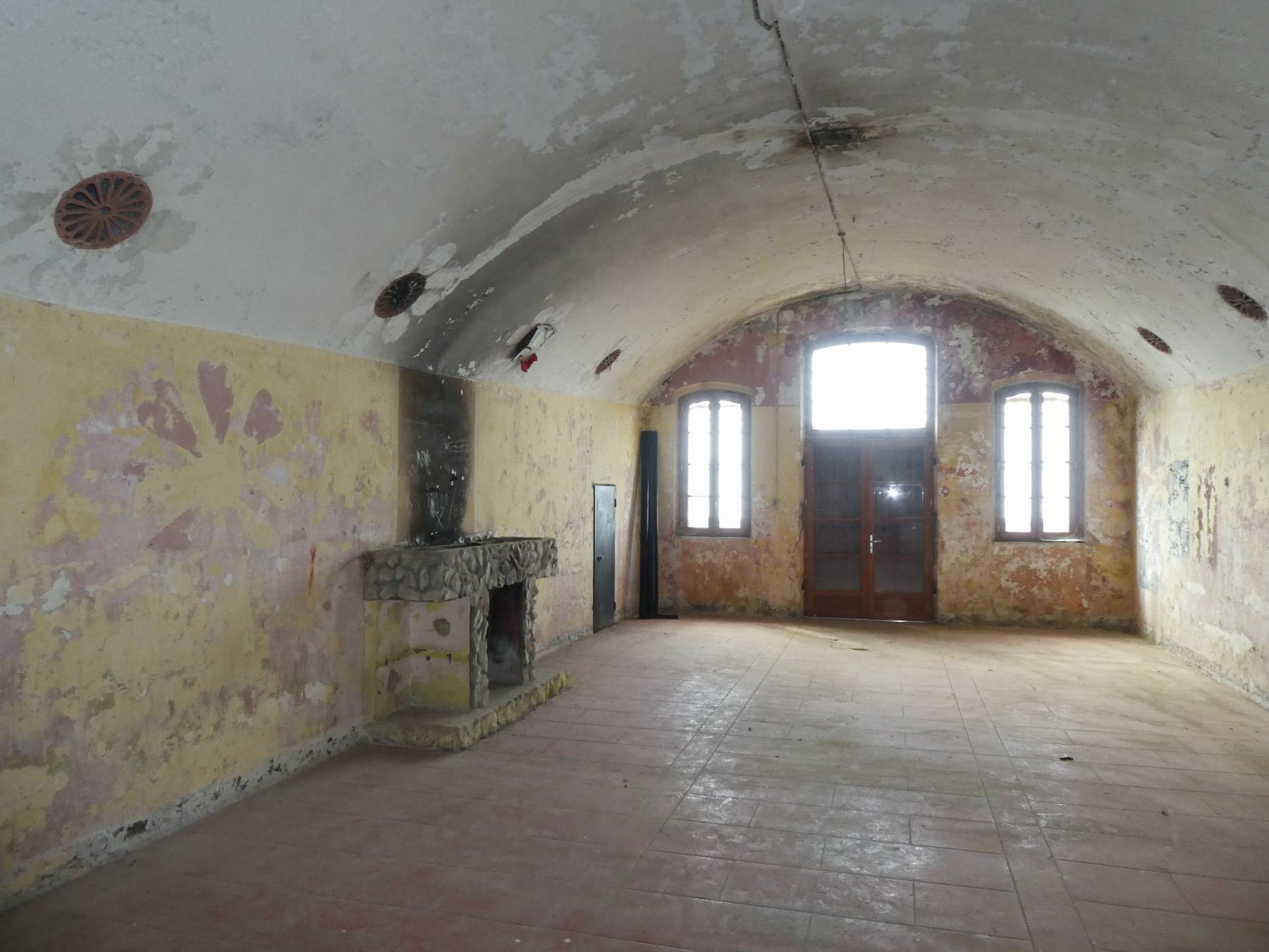 Ligne Maginot - FORT DE LA REVERE - (Casernement) - Une chambrée - ELLENA Daniel - CUNY Philippe