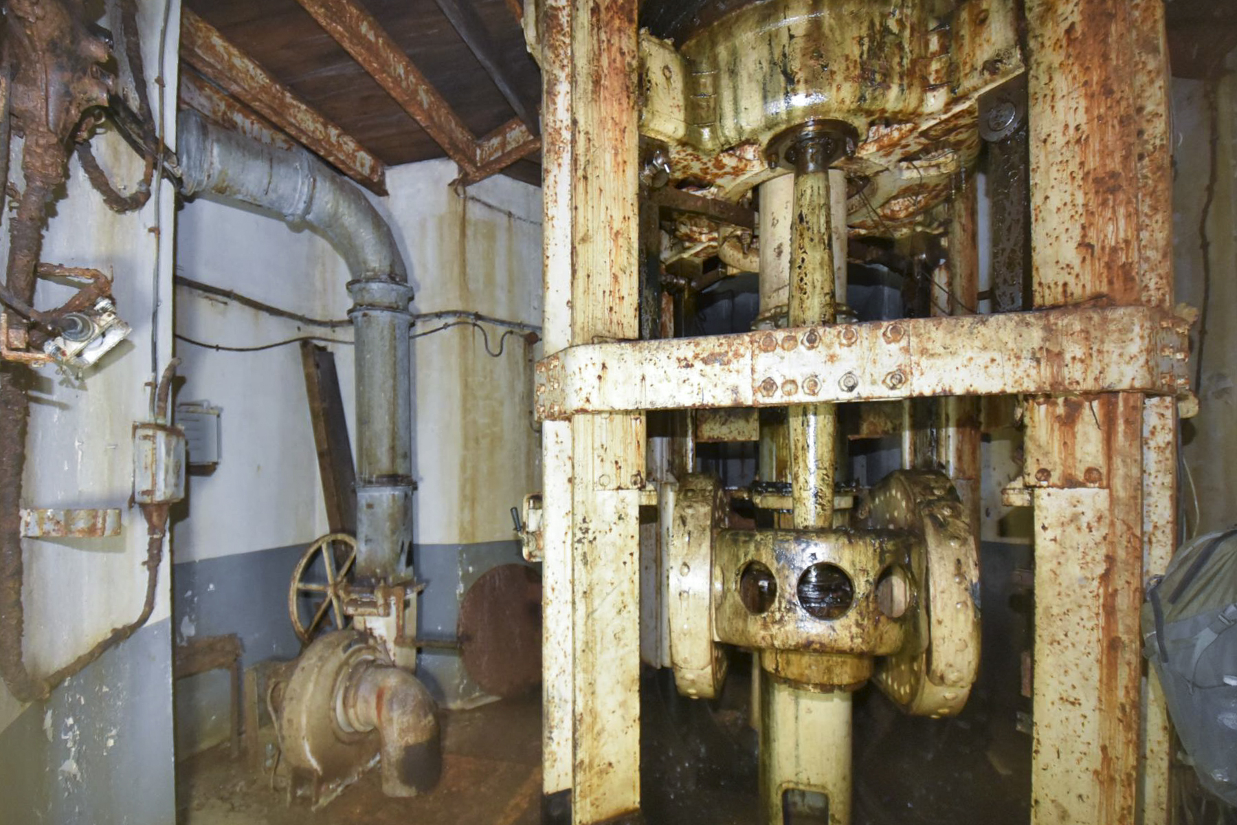 Ligne Maginot - FERMONT - A2 - (Ouvrage d'artillerie) - Bloc 1
Etage inférieur de la tourelle de 75 mle 33 - Ludovic KNAPP