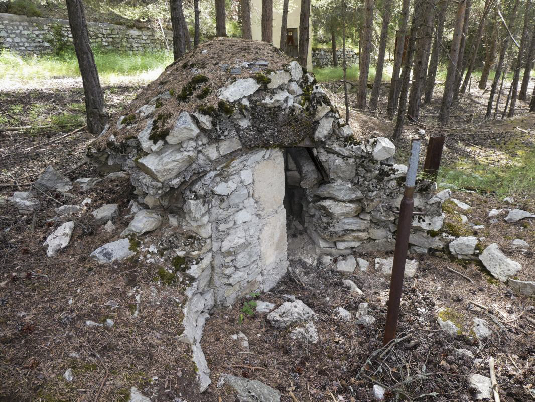 Ligne Maginot - SAINT ANTOINE - (Blockhaus pour arme infanterie) - Le cuvelage avec au centre le mât support du FM/DCA - ELLENA - CUNY