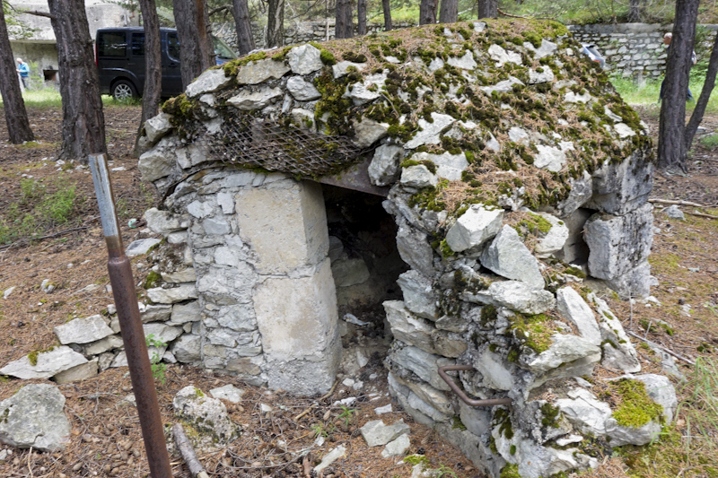 Ligne Maginot - SAINT ANTOINE - (Blockhaus pour arme infanterie) - Le blockhaus accolé au cuvelage - Michel Teiten