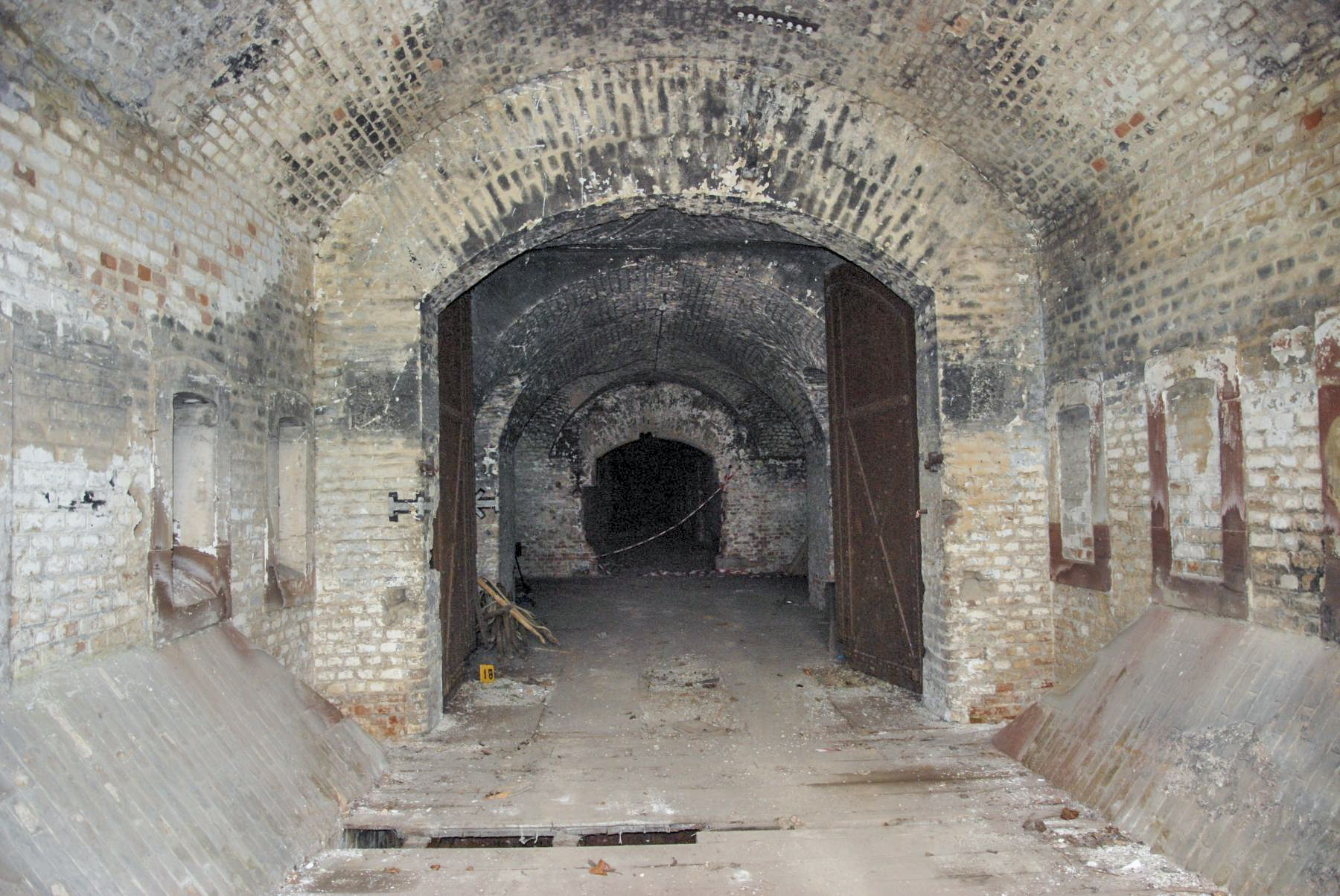 Ligne Maginot - FORT UHRICH (237°RI) - (PC) - L'emplacement du pont-levis dans la poterne principale - knapp ludovic