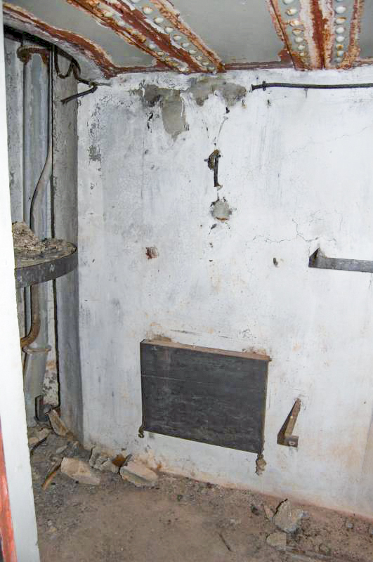 Ligne Maginot - NORD OUEST DE FONTVIVE (NOF) - (Abri) - Bloc 1
Chambre de la cloche GFM - Michal Prasil