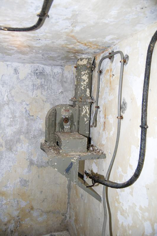 Ligne Maginot - NORD OUEST DE FONTVIVE (NOF) - (Abri) - Bloc 1
Ventilateur pour cloche GFM - Michal Prasil