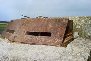 Ligne Maginot - B576 - FERME DU GARD - (Observatoire d'artillerie) - La guérite OD 90 encore en place
1998