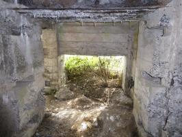Ligne Maginot - A58 - JENLAIN OUEST - (Blockhaus lourd type STG / STG-FCR - Double) - L'entrée pour canon, à gauche l'entrée des hommes