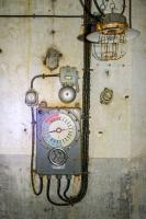 Ligne Maginot - SIMSERHOF - (Ouvrage d'artillerie) - Bloc 4
Transmetteur d'ordres Carpentier dans la chambre de tir de 135