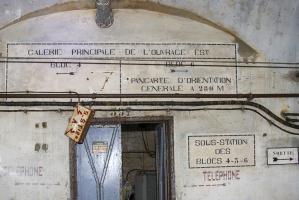 Ligne Maginot - SIMSERHOF - (Ouvrage d'artillerie) - Galerie principale
Au niveau de la sous-station des blocs 4, 3 et 6
