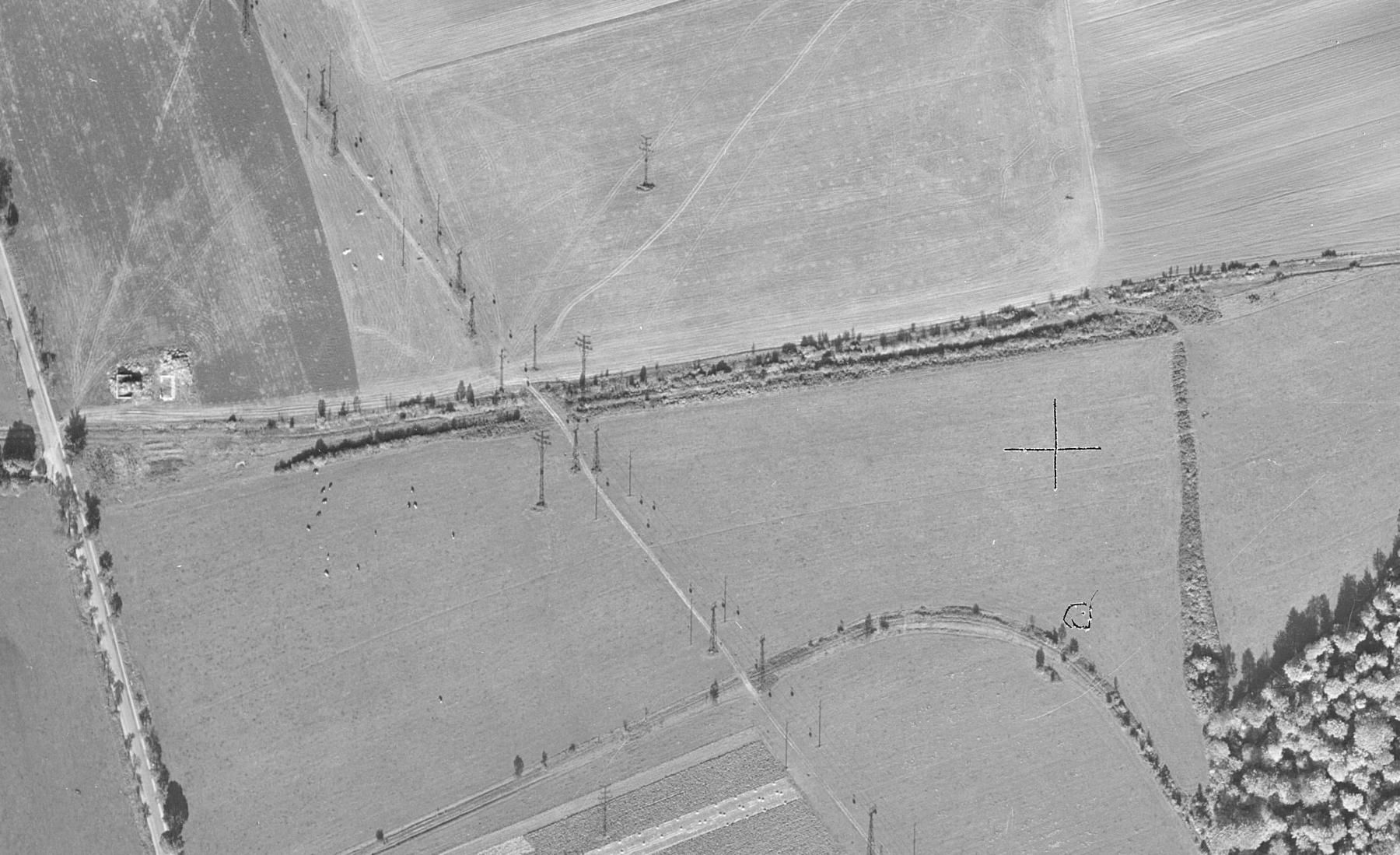 Ligne Maginot - VF60 - ANTENNE VERS LA GARE DE BAZONVILLE - BOULANGE - (RESEAU - Voie 60 - Antenne ou rocade ferroviaire) - Photo aérienne de 1954
Evitement de la ferme de Gondrange  - Inconnu
