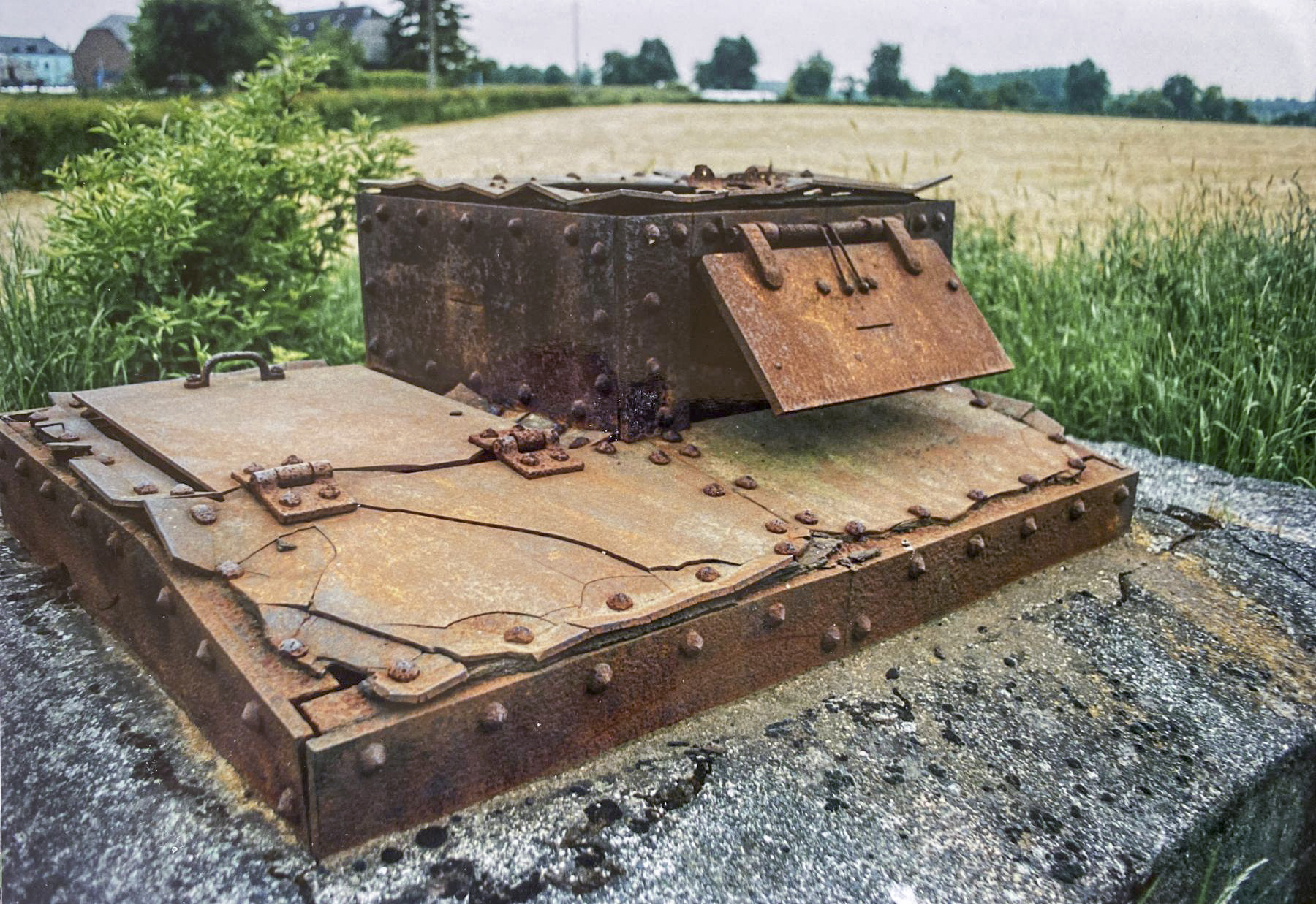 Ligne Maginot - B558 - BUVIGNIES - (Observatoire d'artillerie) - Le char FT  radio utilisé comme observatoire - Jean-Louis NOSPELD