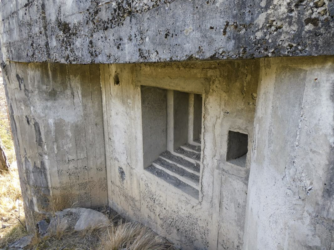 Ligne Maginot - O38 - PETITE TETIERE - (Casemate d'infanterie) - Créneau Nord - ELLENA - CUNY