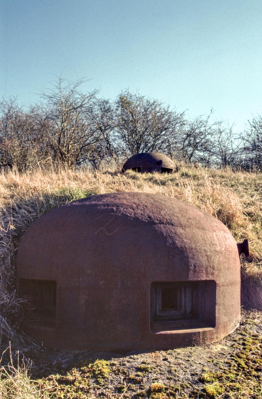 Ligne Maginot - BOVENBERG - A27 - (Ouvrage d'infanterie) - Bloc 2
Deux cloches GFM - MANSUY Michel